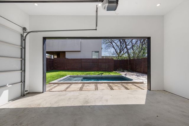 2411 Winsted LN 1, Austin, TX 78703