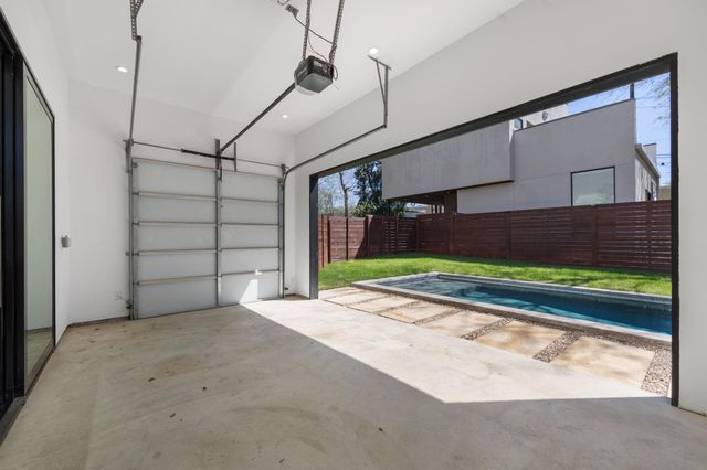 2411 Winsted LN 1, Austin, TX 78703