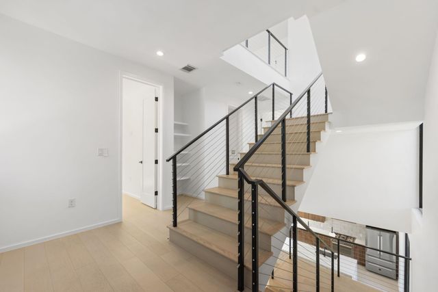 2411 Winsted LN 1, Austin, TX 78703