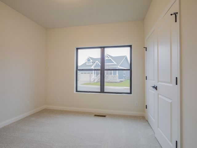 3004 Forestside Lane, Valparaiso, IN 46385