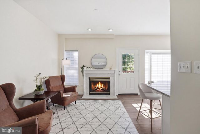 6312 CIDER BARREL CIR, Centreville, VA 20121