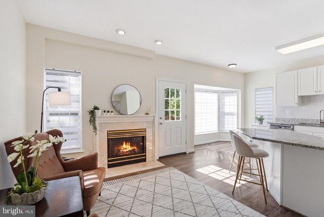 6312 CIDER BARREL CIR, Centreville, VA 20121