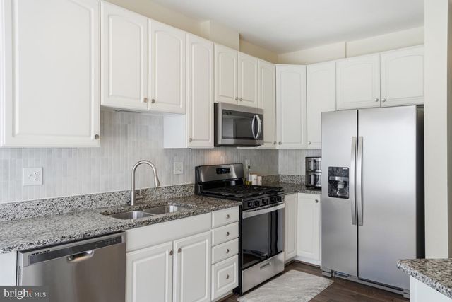 6312 CIDER BARREL CIR, Centreville, VA 20121
