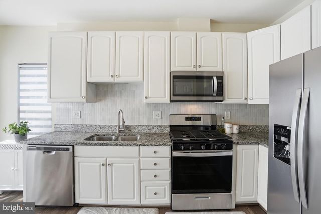 6312 CIDER BARREL CIR, Centreville, VA 20121