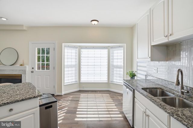 6312 CIDER BARREL CIR, Centreville, VA 20121