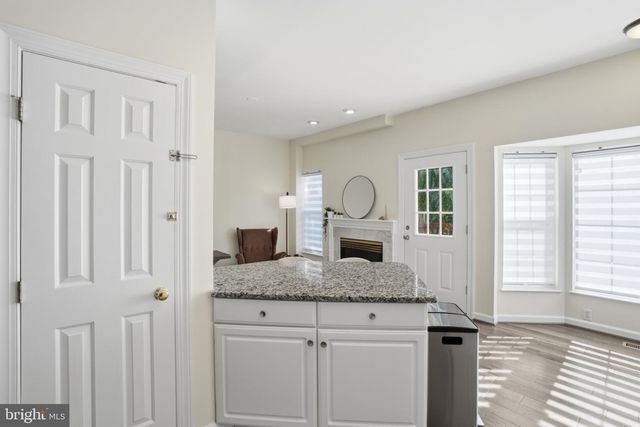 6312 CIDER BARREL CIR, Centreville, VA 20121