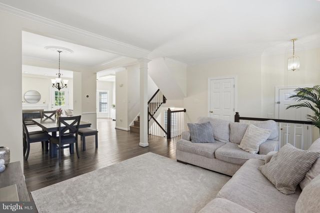 6312 CIDER BARREL CIR, Centreville, VA 20121