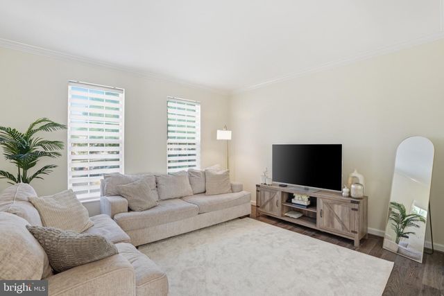 6312 CIDER BARREL CIR, Centreville, VA 20121