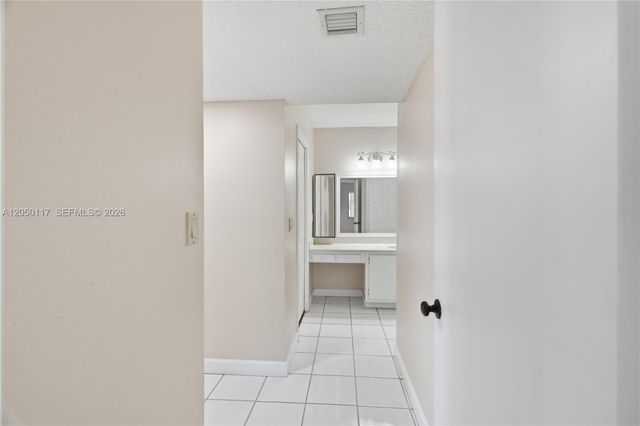 16252 Laurel Drive 201, Weston, FL 33326