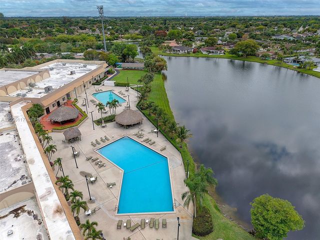 16252 Laurel Drive 201, Weston, FL 33326