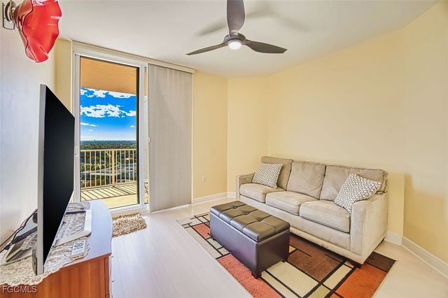 2090 W First ST 1810, Fort Myers, FL 33901