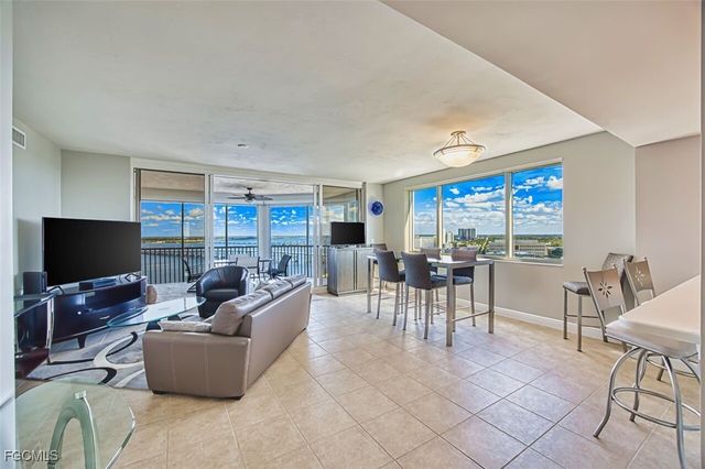 2090 W First ST 1810, Fort Myers, FL 33901