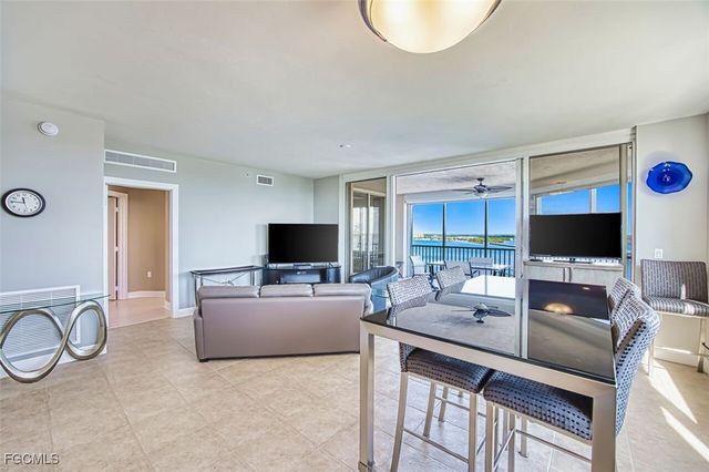 2090 W First ST 1810, Fort Myers, FL 33901