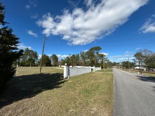 327 Ten Lake Drive, Defuniak Springs, FL 32433