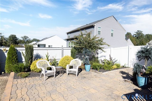 5436 Bison Ford Dr, North Chesterfield, VA 23234