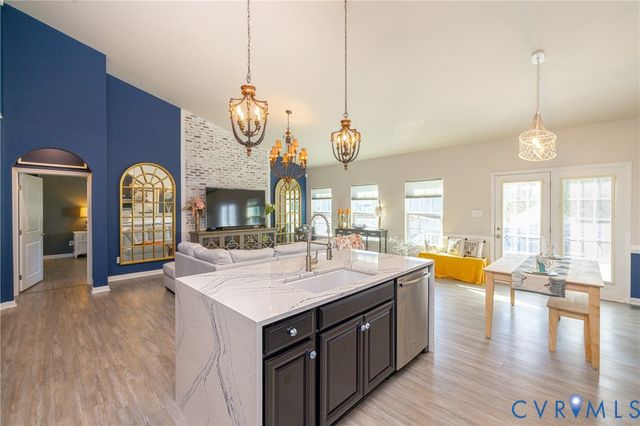 5436 Bison Ford Dr, North Chesterfield, VA 23234