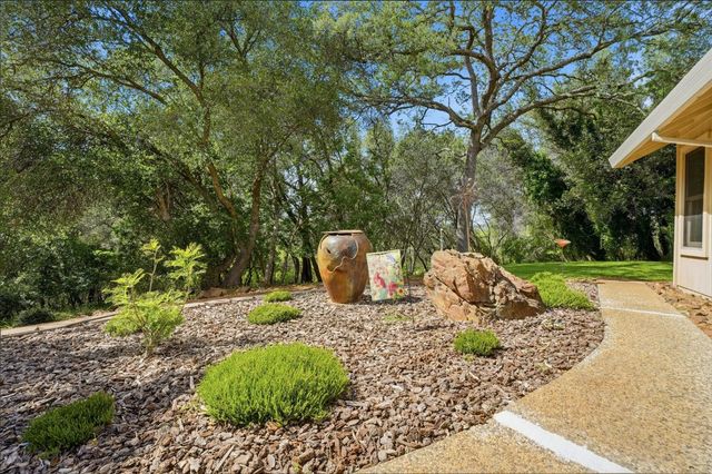 1730 Larelyn Ln, Shingle Springs, CA 95682
