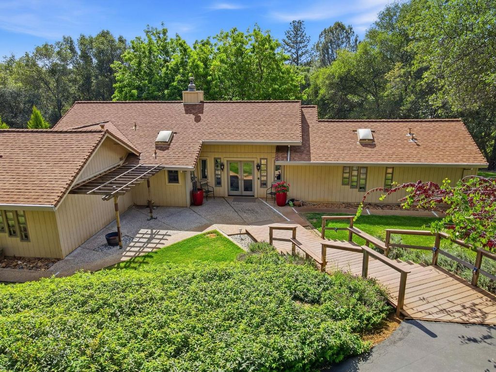 1730 Larelyn Ln, Shingle Springs, CA 95682