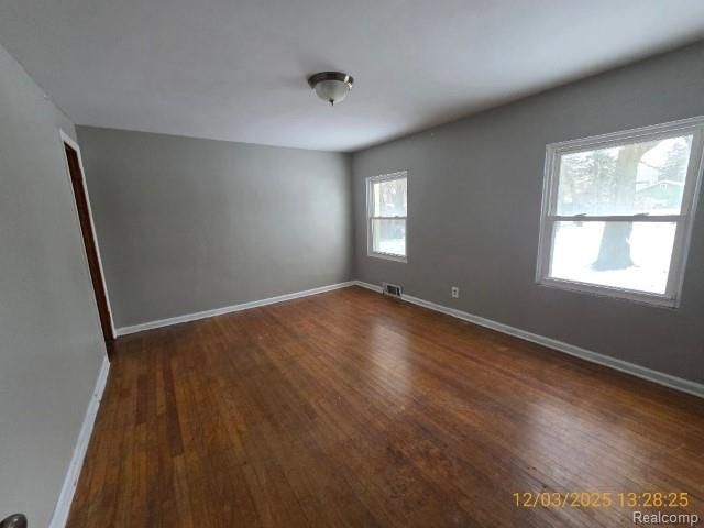 30185 Carl Street, New Haven Village, MI 48048