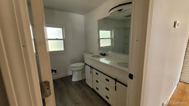 30185 Carl Street, New Haven Village, MI 48048