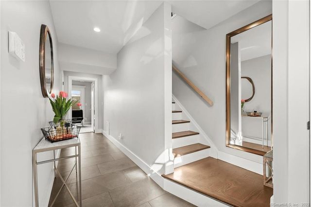 1611 Washington Boulevard APT 6, Stamford, CT 06902