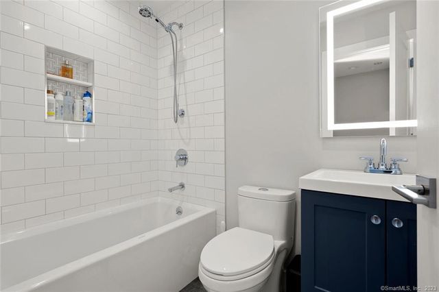 1611 Washington Boulevard APT 6, Stamford, CT 06902