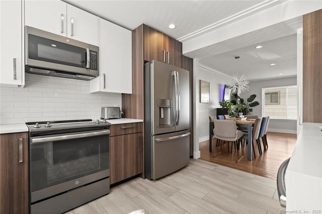 1611 Washington Boulevard APT 6, Stamford, CT 06902