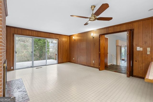 571 Greenvalley Drive, Winder, GA 30680