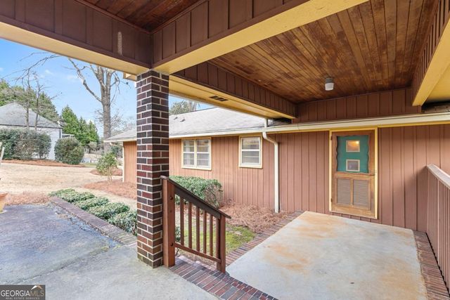 571 Greenvalley Drive, Winder, GA 30680