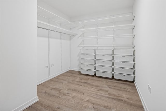 235 W Van Buren Street 4613, Chicago, IL 60607