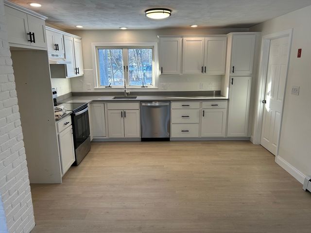 244 Hovenden Ave, Brockton, MA 02302