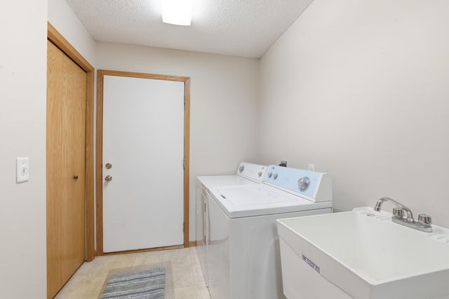 1761 Ojibway Drive, Centerville, MN 55038