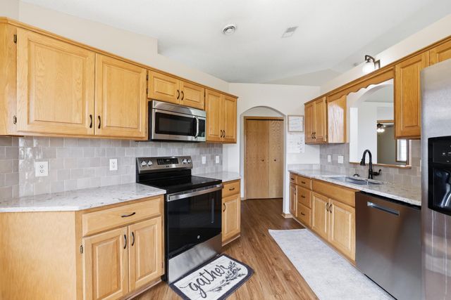 1761 Ojibway Drive, Centerville, MN 55038