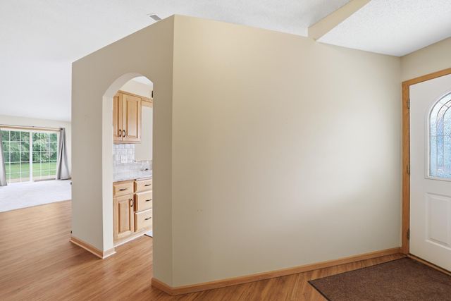 1761 Ojibway Drive, Centerville, MN 55038