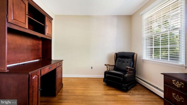12 SEVEN OAKS LN, Ewing, NJ 08628