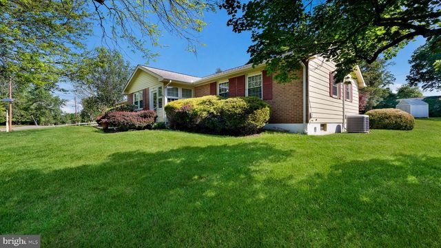 12 SEVEN OAKS LN, Ewing, NJ 08628