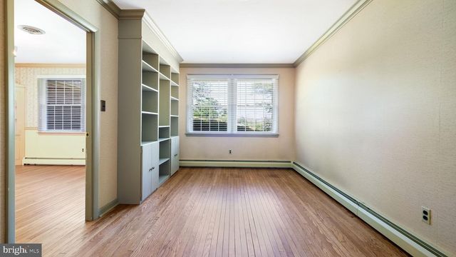 12 SEVEN OAKS LN, Ewing, NJ 08628