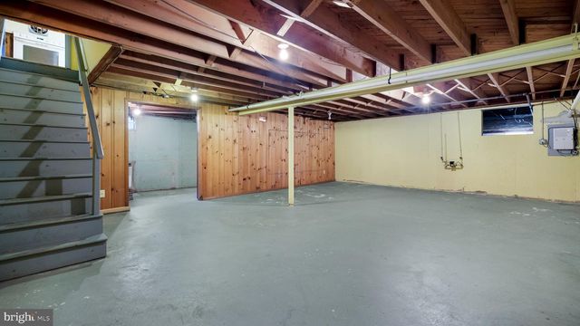 12 SEVEN OAKS LN, Ewing, NJ 08628