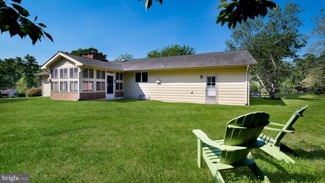 12 SEVEN OAKS LN, Ewing, NJ 08628