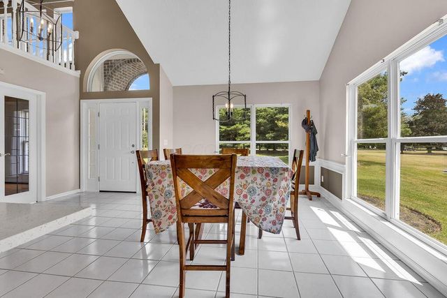 5693 Harlem Road, New Albany, OH 43054