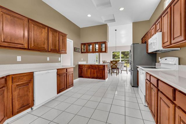 5693 Harlem Road, New Albany, OH 43054
