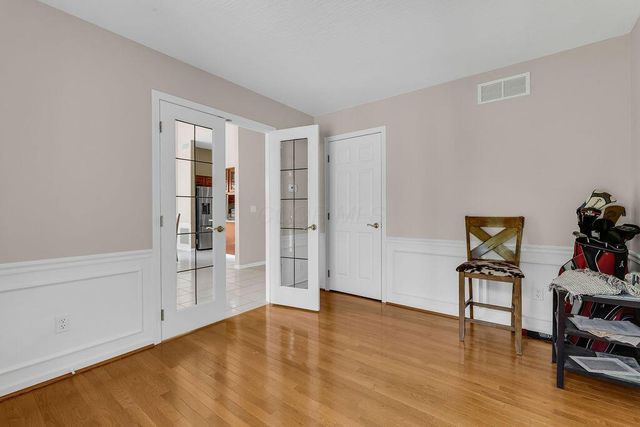 5693 Harlem Road, New Albany, OH 43054
