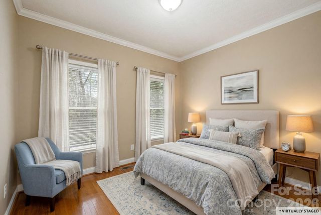 4 BEN HOGAN Drive, Hendersonville, NC 28739