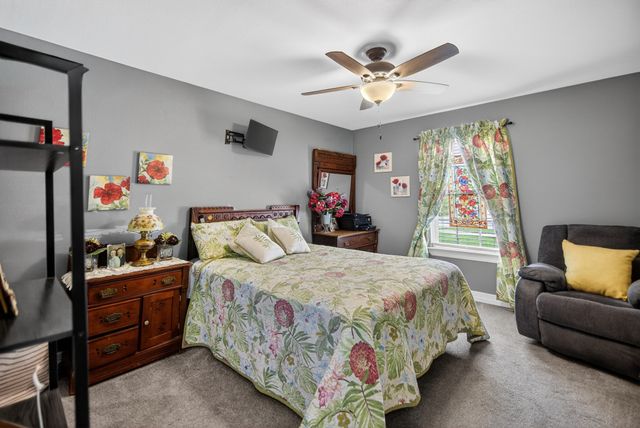 617 N Jordan Street, Whitesboro, TX 76273