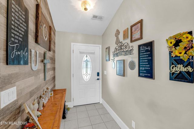 541 Sandy Springs Rd, Maryville, TN 37803
