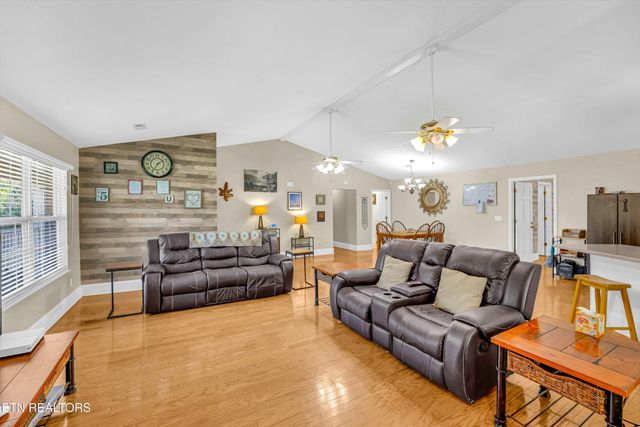 541 Sandy Springs Rd, Maryville, TN 37803