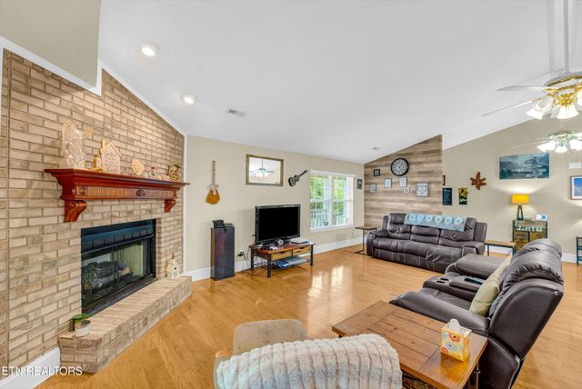 541 Sandy Springs Rd, Maryville, TN 37803