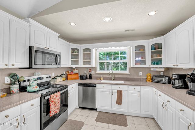 541 Sandy Springs Rd, Maryville, TN 37803