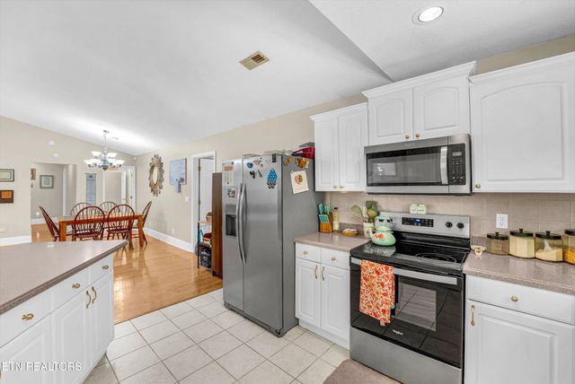541 Sandy Springs Rd, Maryville, TN 37803