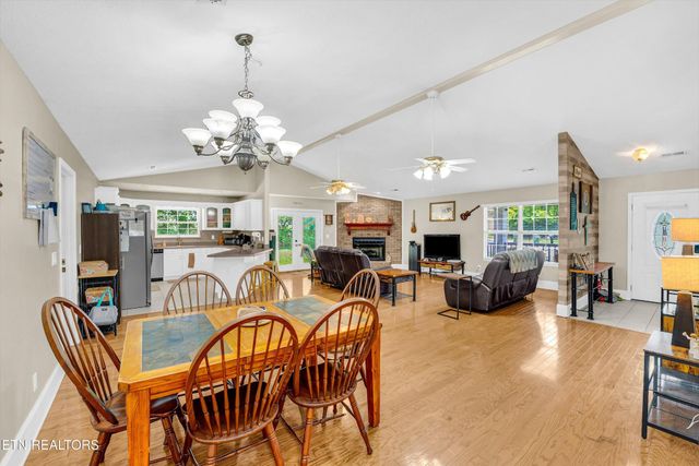 541 Sandy Springs Rd, Maryville, TN 37803